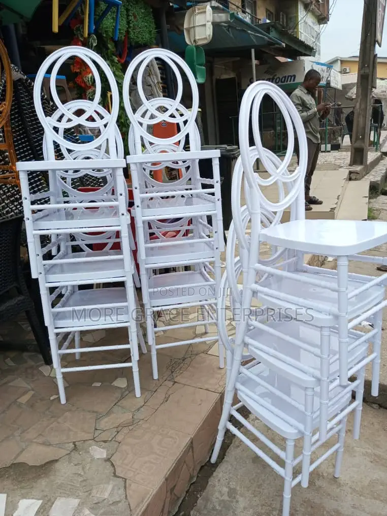 Charivari Chair