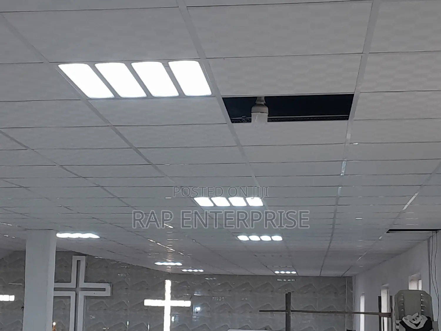 Laminated/Guysum Suspended Ceiling