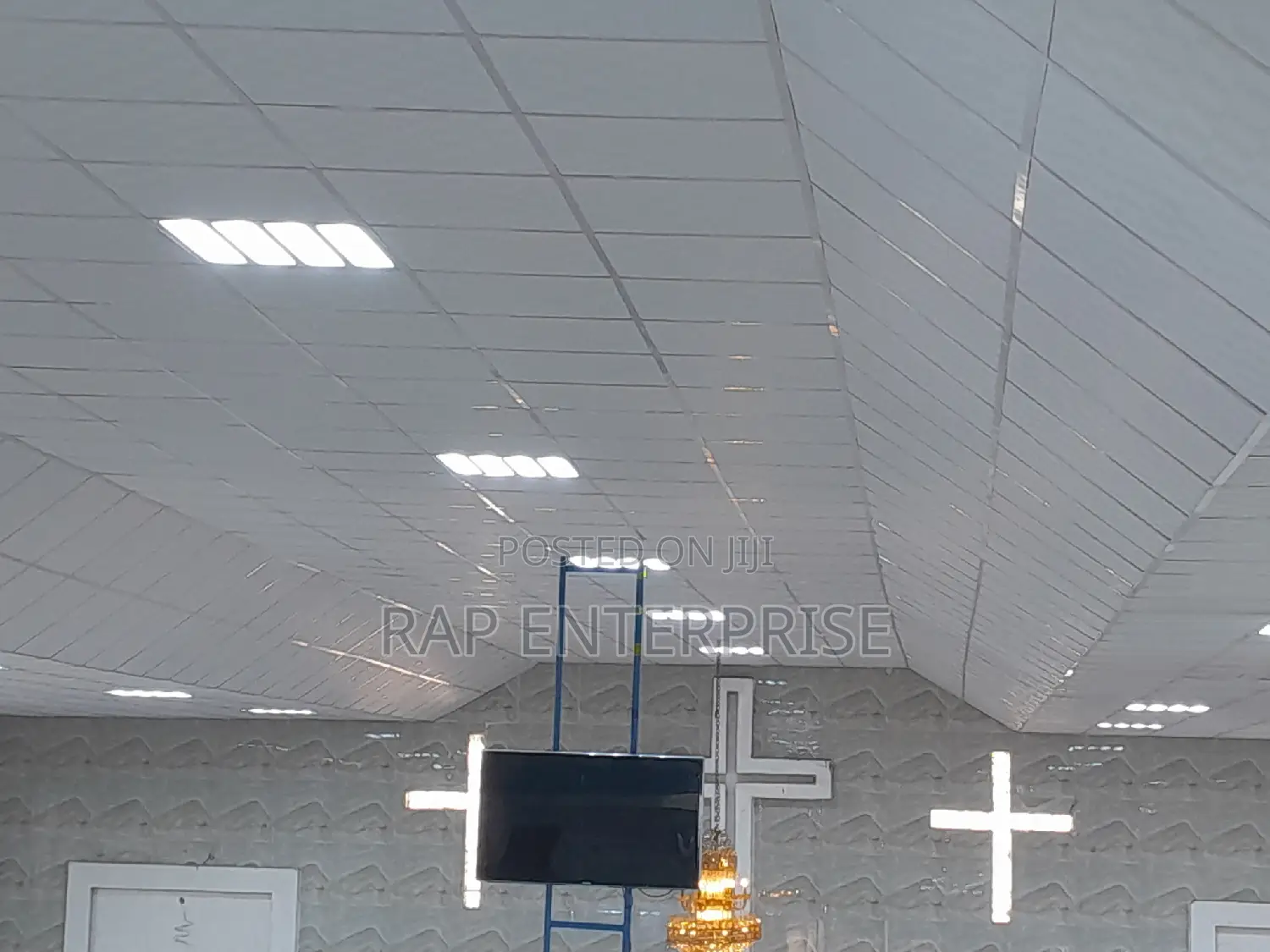 Laminated/Guysum Suspended Ceiling