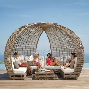 Free Standing Day Beds