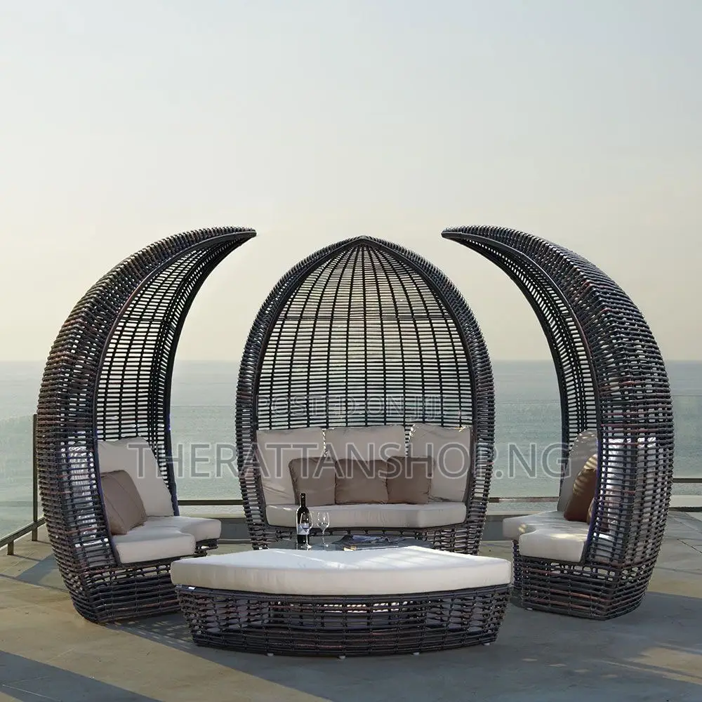 Free Standing Day Beds