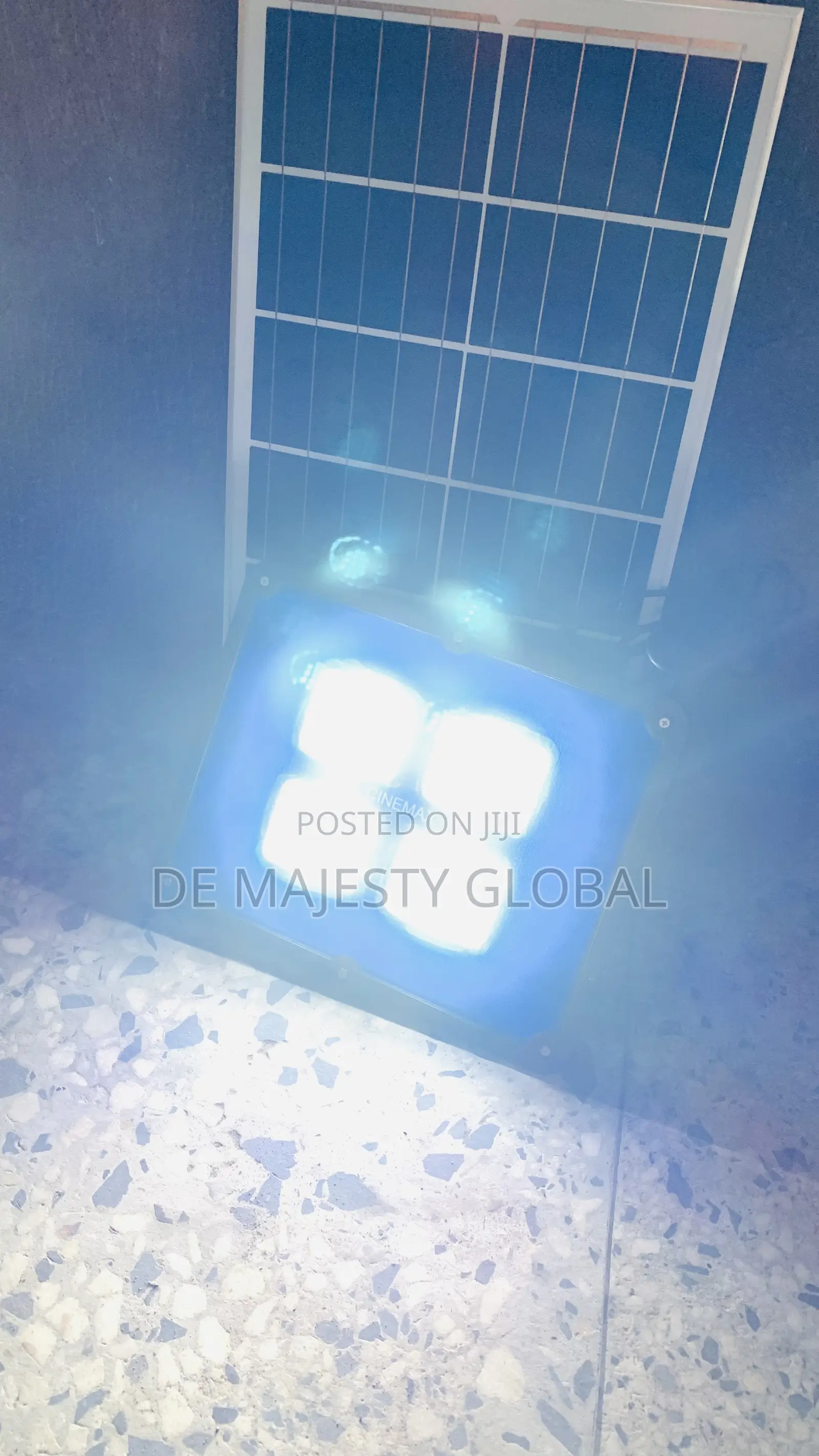 400w Cinemax Solar Flood Light