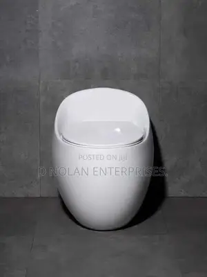 Egg Shape Water Closet