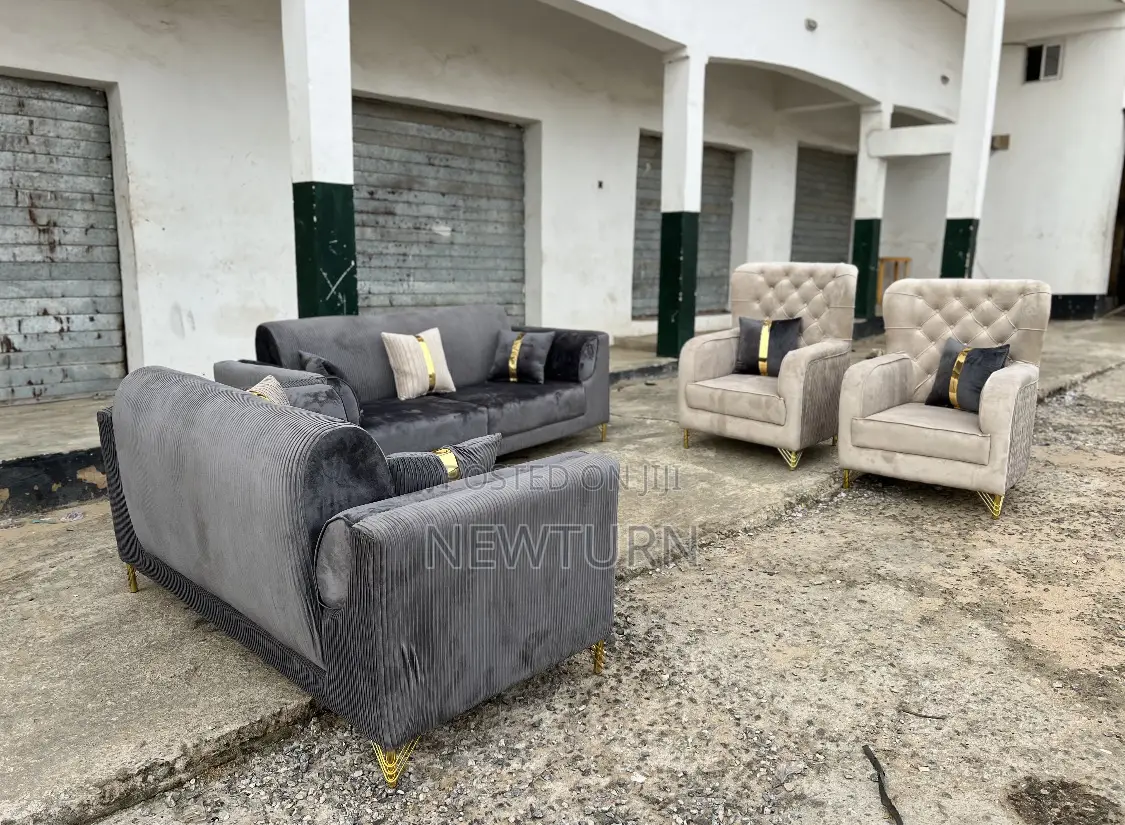 7 Seater’S Fabric Chairs.