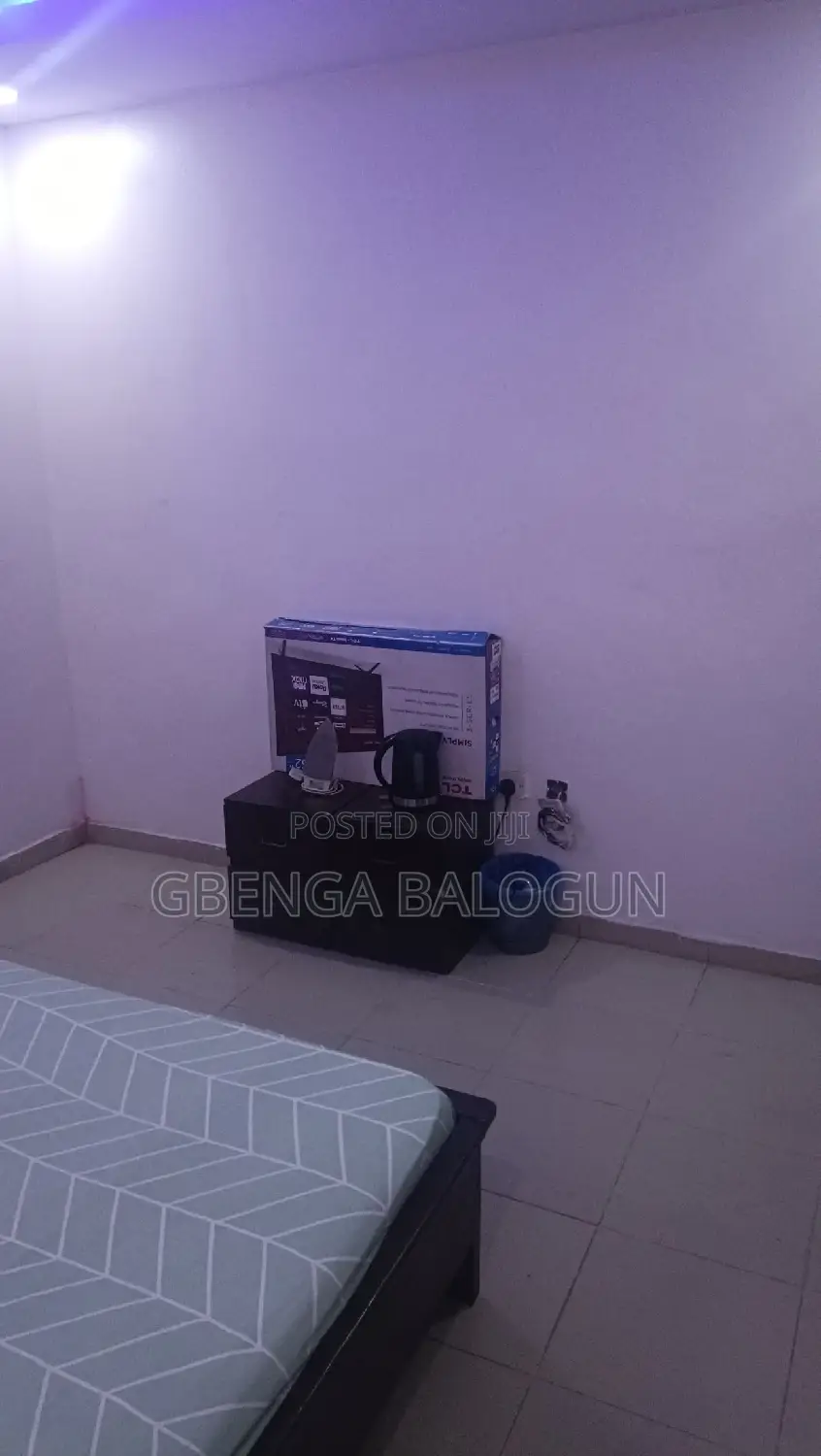 3 Bedrooms Shared Apartment