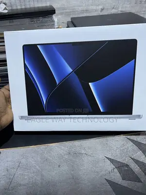 Photo - New Laptop Apple MacBook Pro 32GB Apple M2 SSD 1T