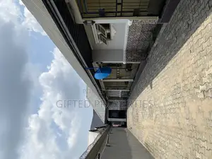 2bdrm Block of Flats in Prime Estate Off, Port-Harcourt for sale