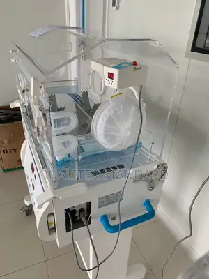 Qualitex Advanced Baby Incubator