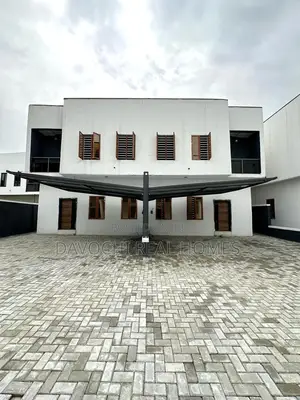 4bdrm House in Orchid Road Estate, Lekki for sale