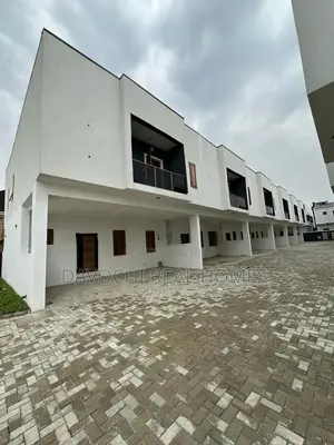 4bdrm Duplex in Chevron Second Toll, Lekki for sale