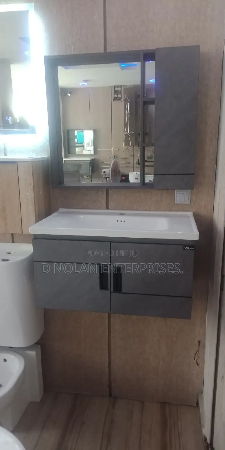 By 80 Master Cabinet