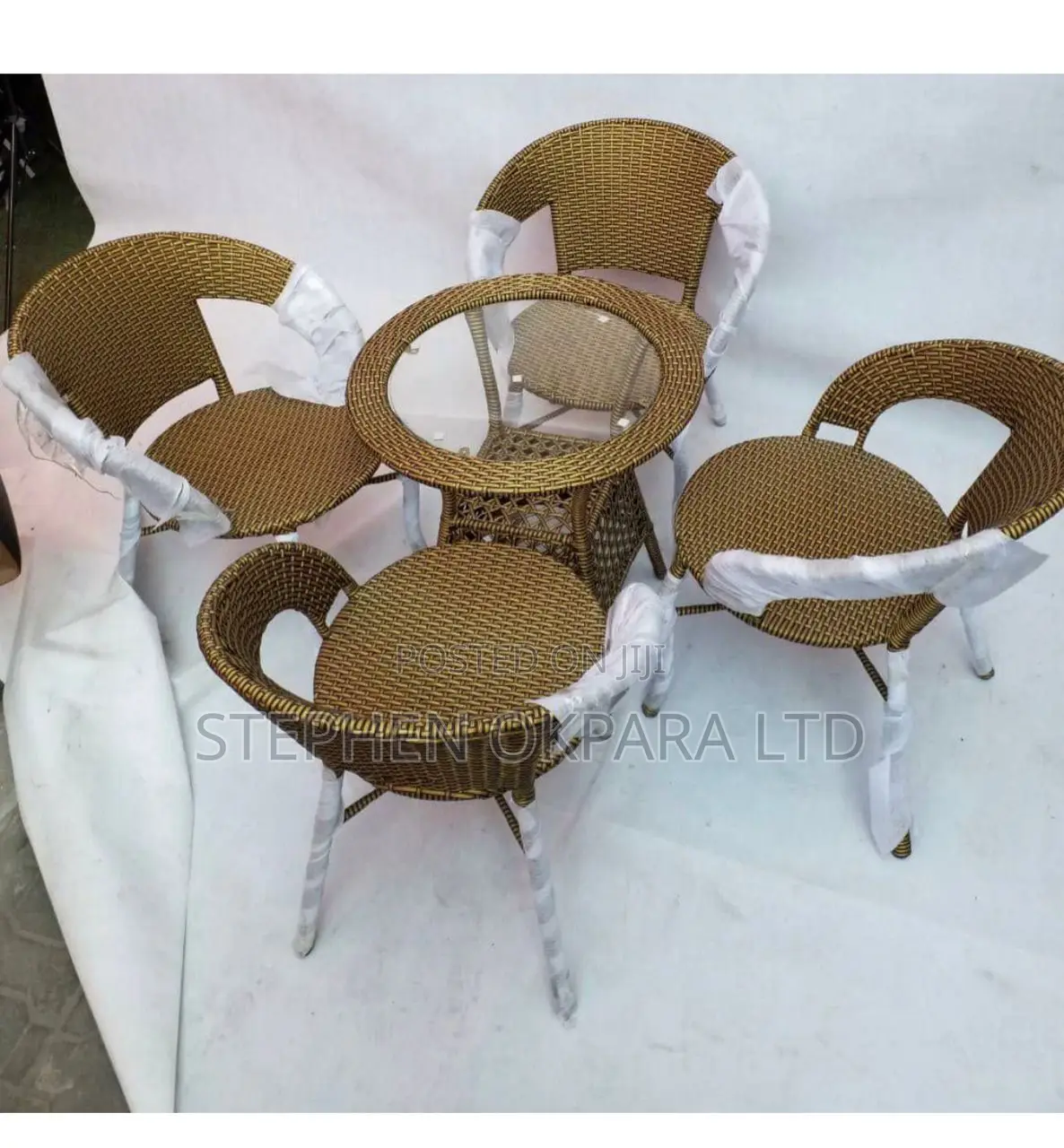 New Model Table and 4 Chairs