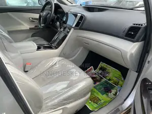Toyota Venza V6 AWD 2011 Silver
