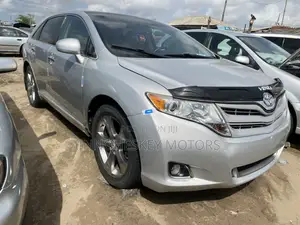 Toyota Venza V6 AWD 2011 Silver