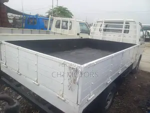 Mitsubishi Delica 2005 White