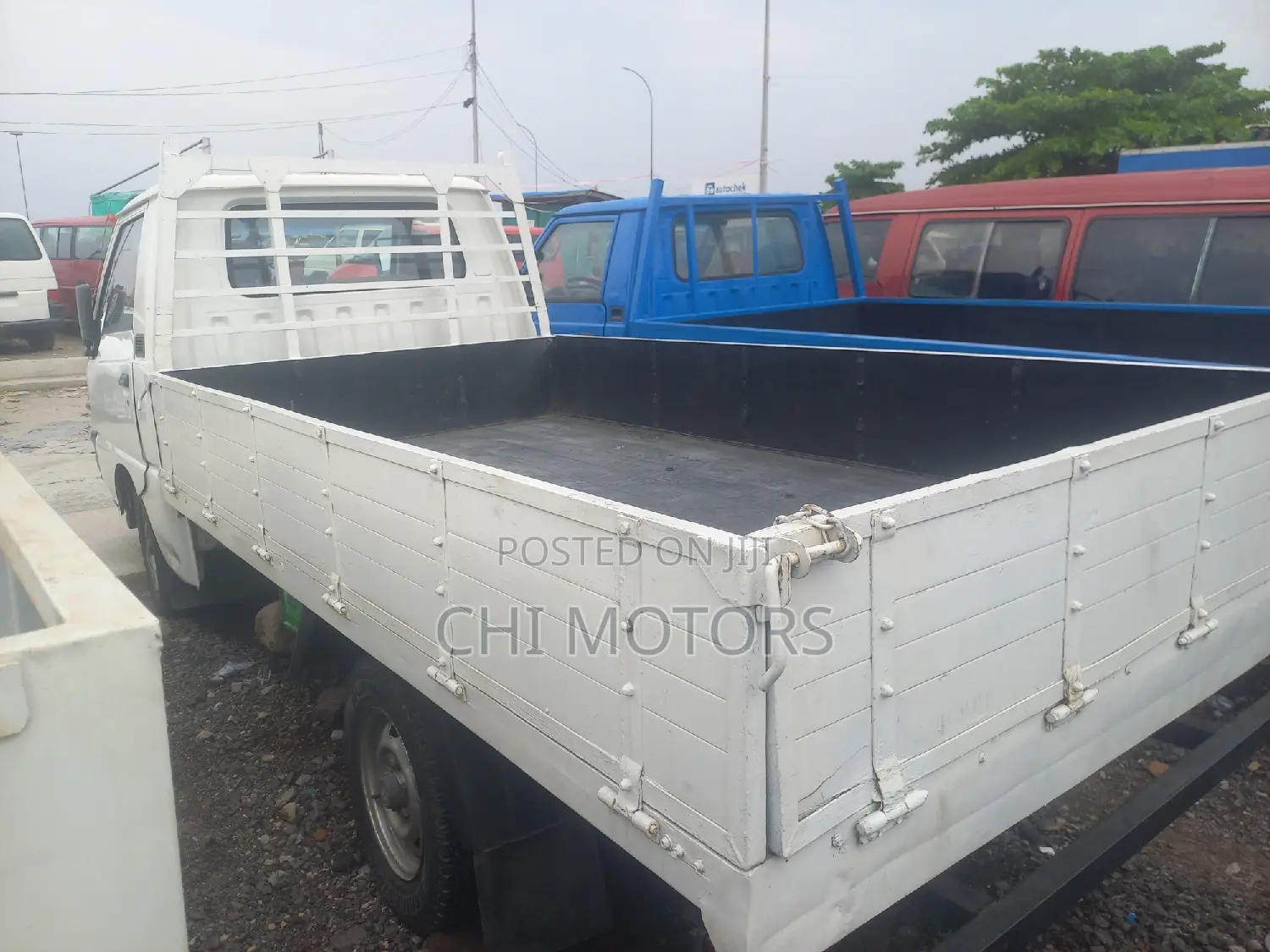 Mitsubishi Delica 2005 White