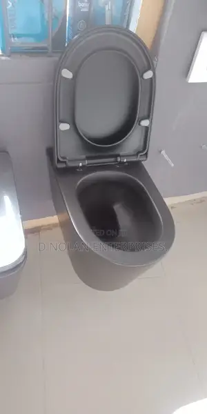 Mmat Black Wall Hug