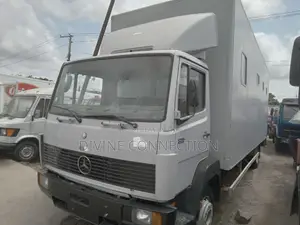 Mercedes-Benz Actros 2000 White