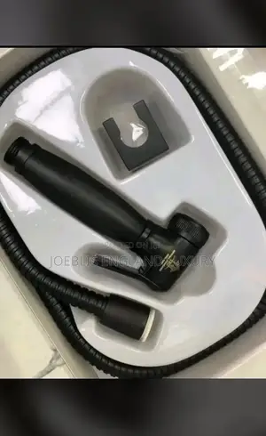 Pressing Shower Round Model Black