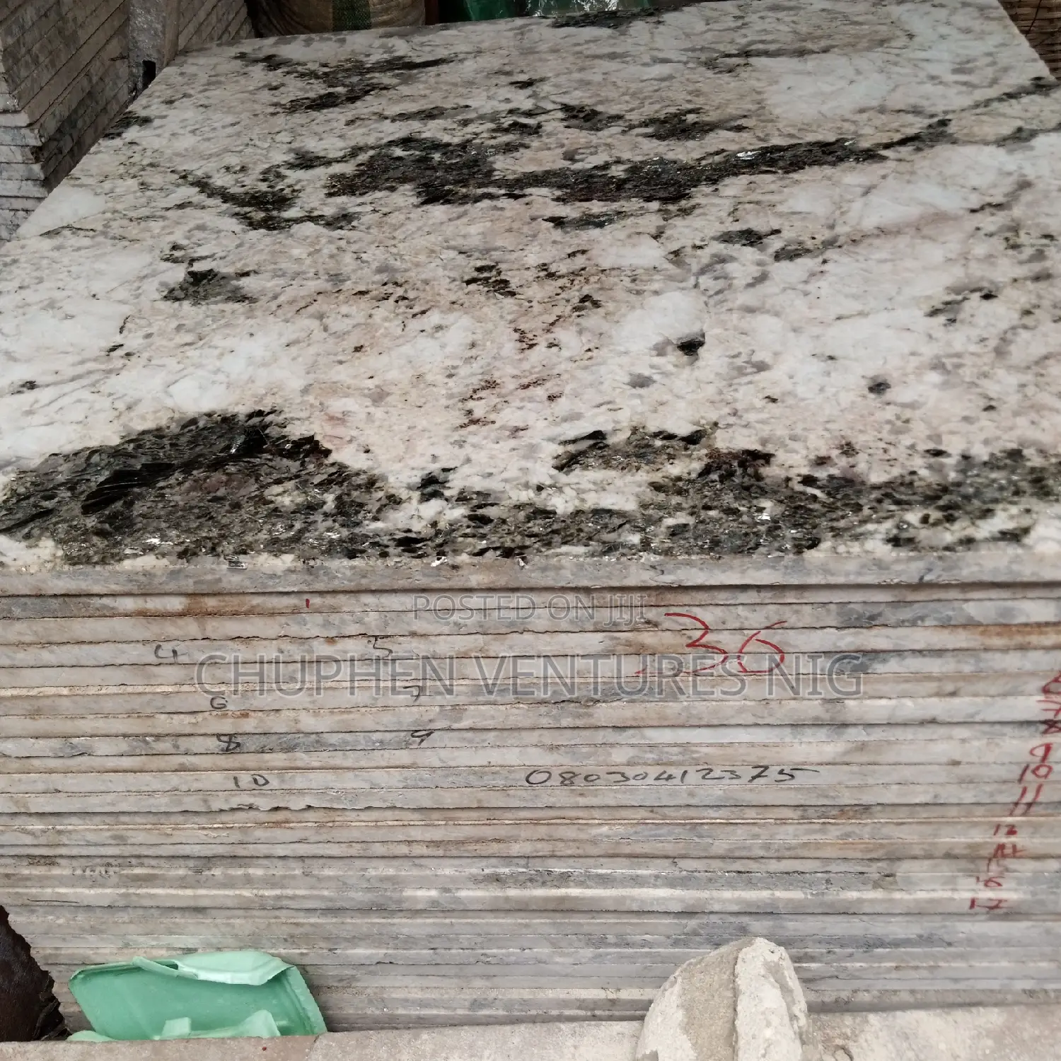 Granite Tiles 90*90 Alaska White