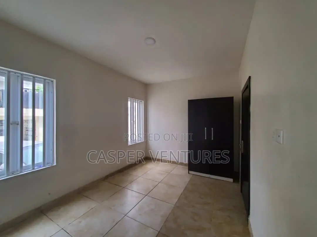 1bdrm Room & Parlour in Eletu, Osapa london for rent