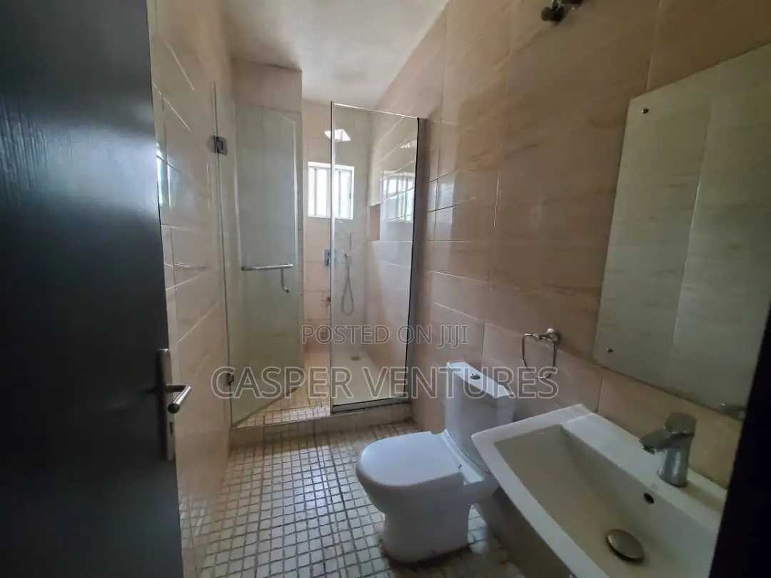 1bdrm Room & Parlour in Eletu, Osapa london for rent