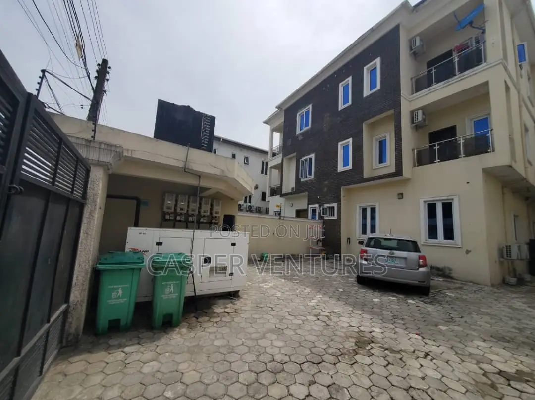 1bdrm Room & Parlour in Eletu, Osapa london for rent