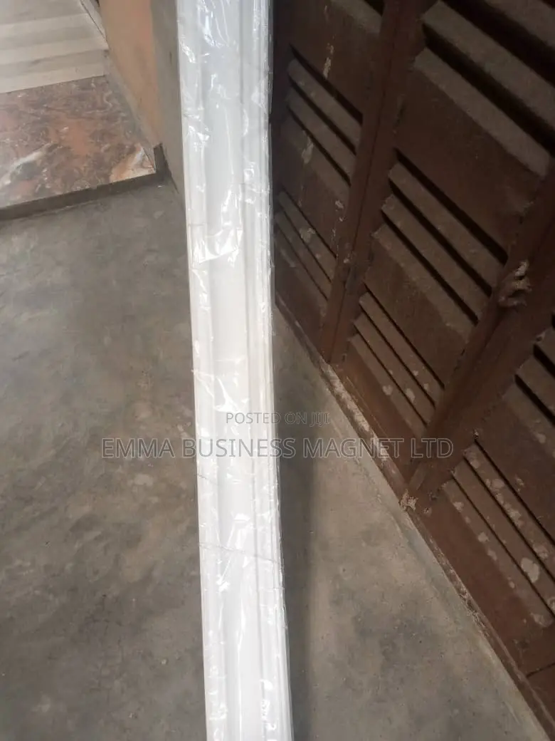 High Quality 12cm Cornice for P.O.P Wall