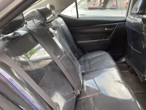 Toyota Corolla XSE (1.8L 4cyl 2A) 2018 Silver