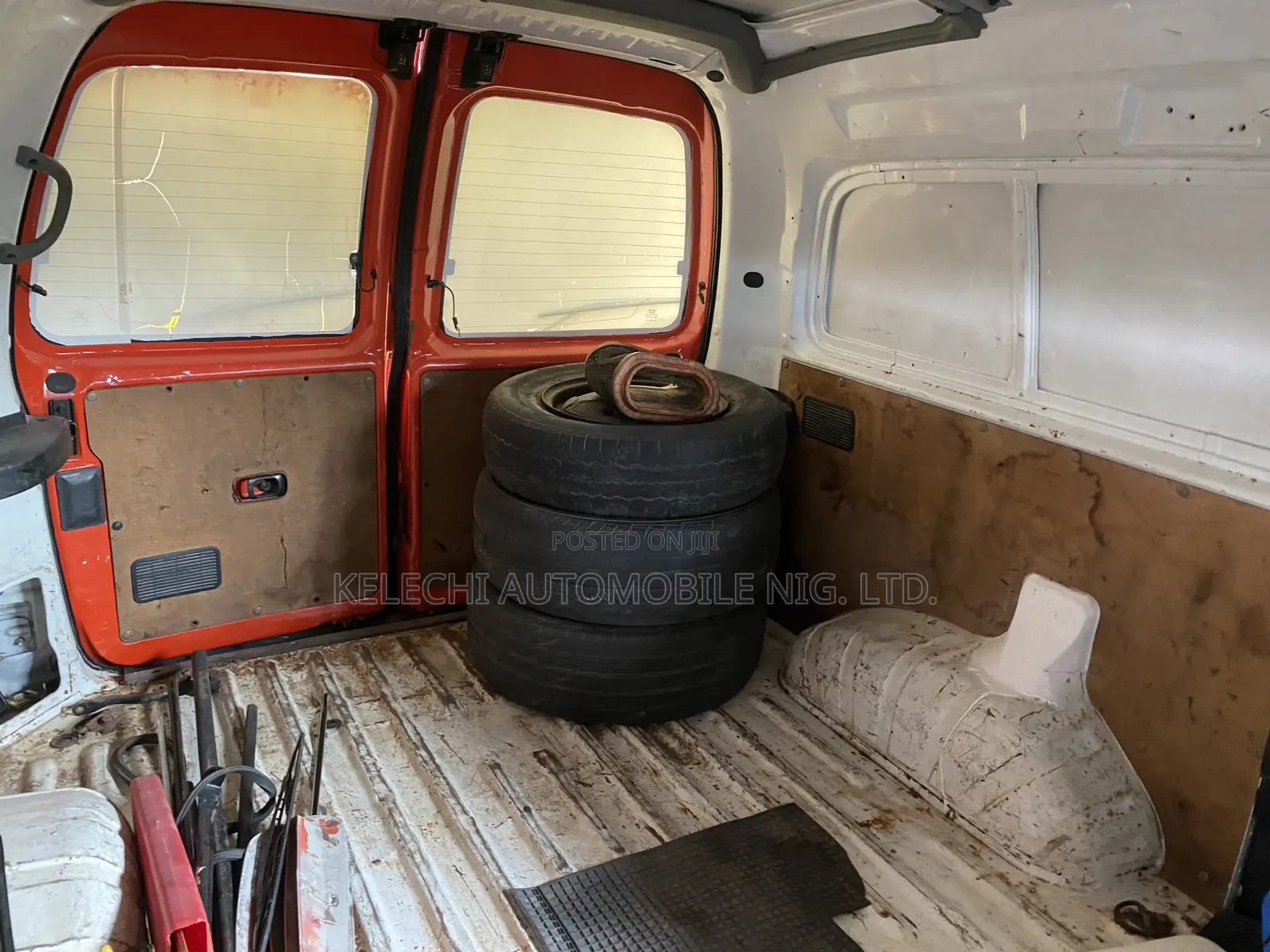 Hyundai H1 2003 Orange