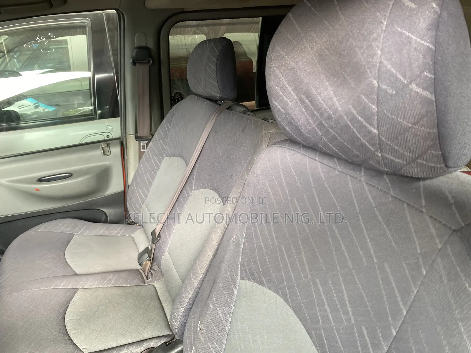Hyundai H1 2003 Orange