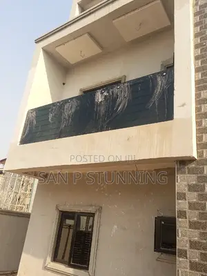 Glass Balcony Rail Design. Grey Glass Specialist