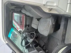 Volkswagen Transporter 2005 Yellow