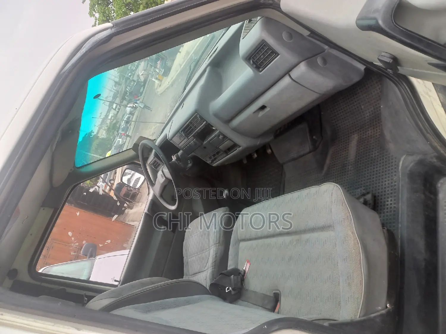 Volkswagen Transporter 2005 Yellow