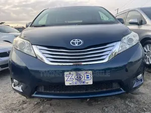 Toyota Sienna Limited 7 Passenger 2011 Blue