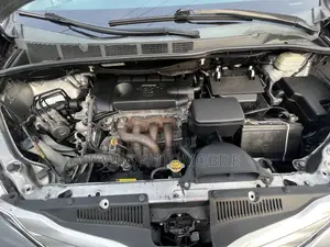 Toyota Sienna XLE 8 Passenger 2012 Silver