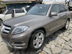 Mercedes-Benz GLK-Class 350 4MATIC 2013 Gold