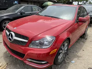Mercedes-Benz C300 2009 Red