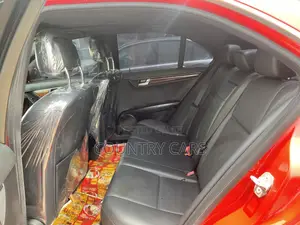 Mercedes-Benz C300 2009 Red
