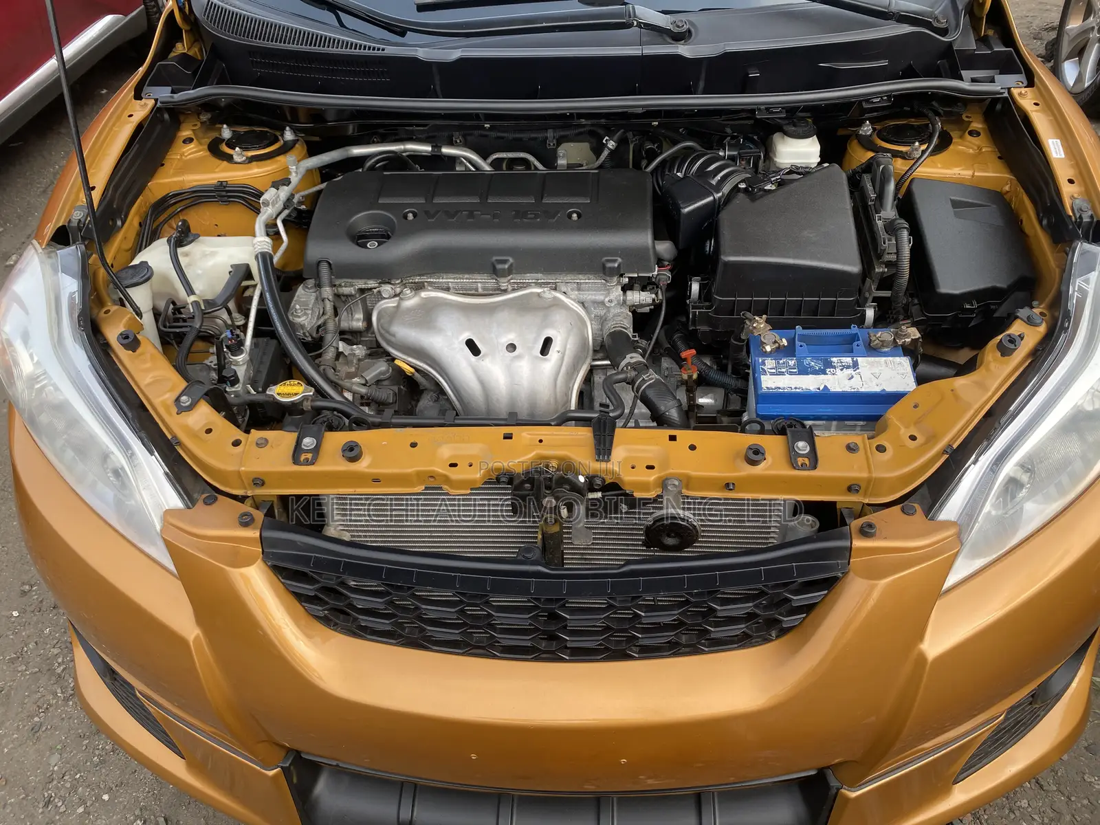 Toyota Matrix 2010 Gold