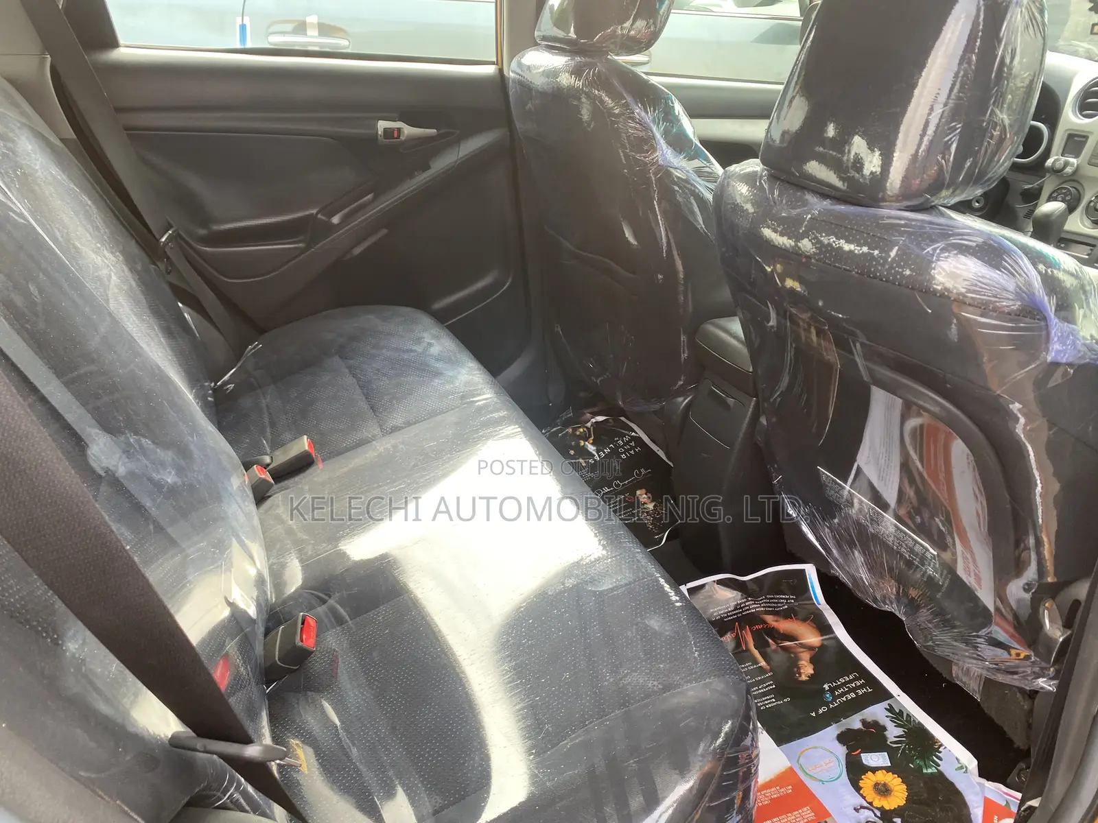 Toyota Matrix 2010 Gold