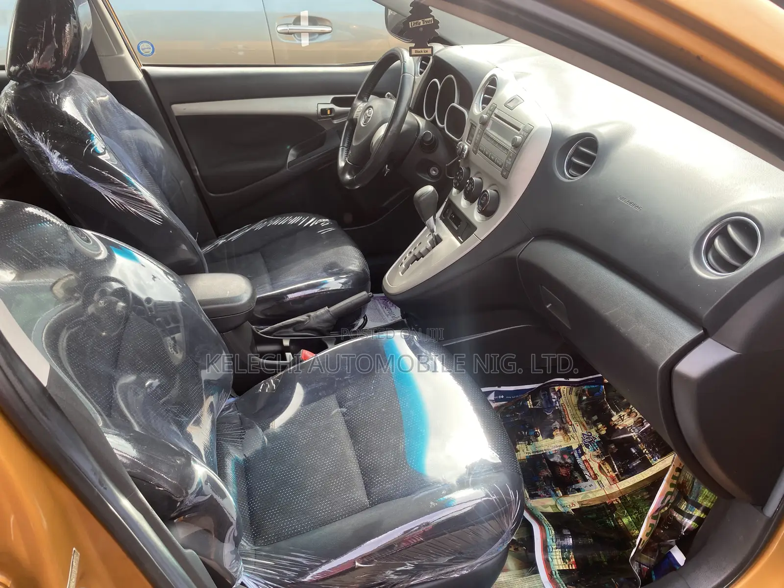 Toyota Matrix 2010 Gold