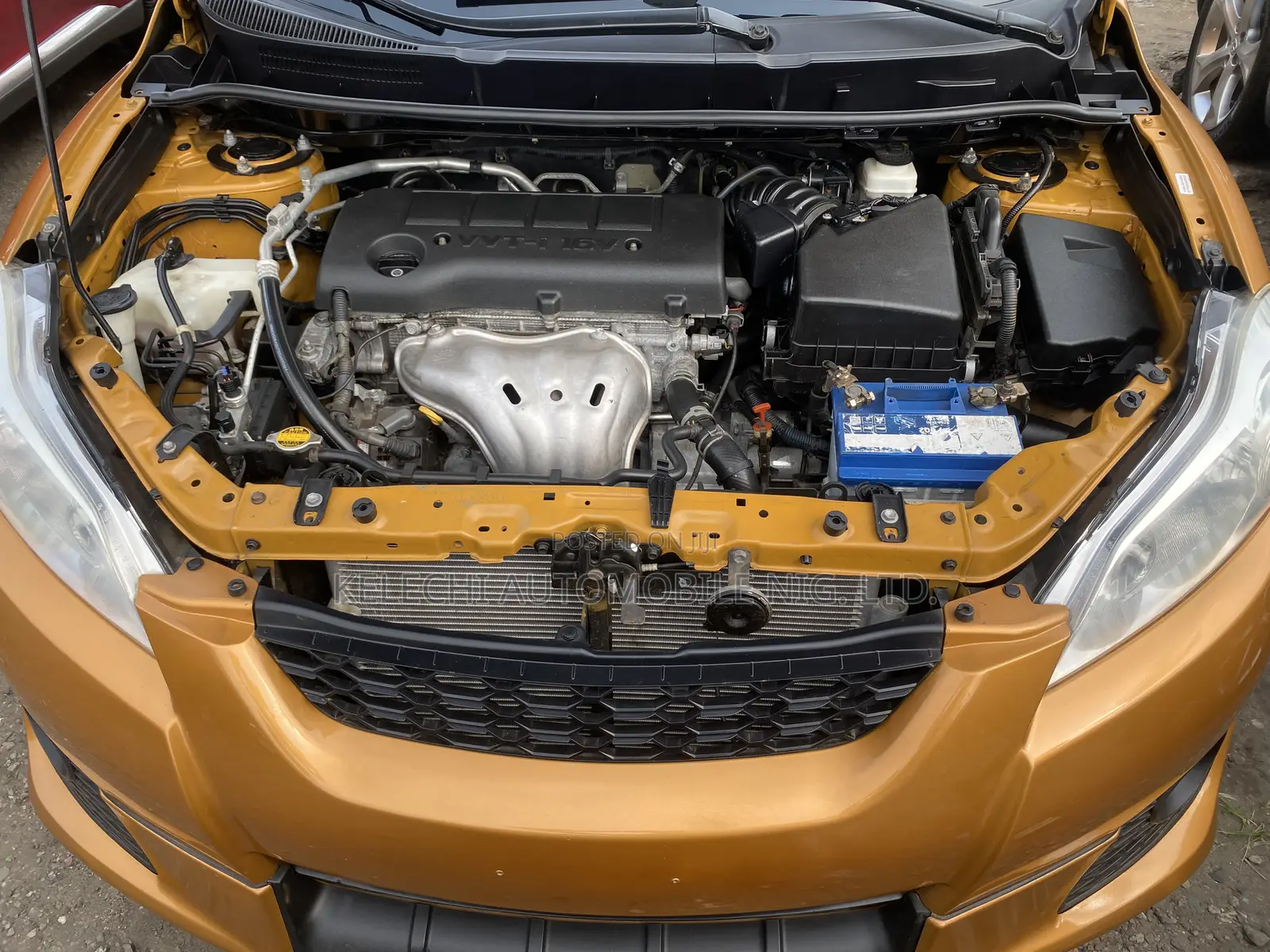 Toyota Matrix 2010 Gold