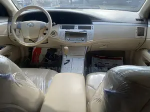 Toyota Avalon 2006 Gold