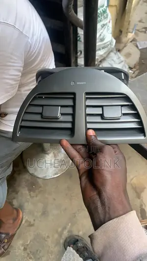 ES350 2010 AC Vent Available