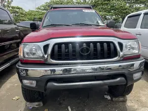 Toyota Tacoma 2004 Red