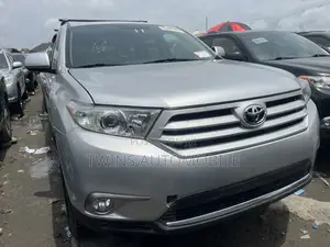 Toyota Highlander Limited 2012 Silver