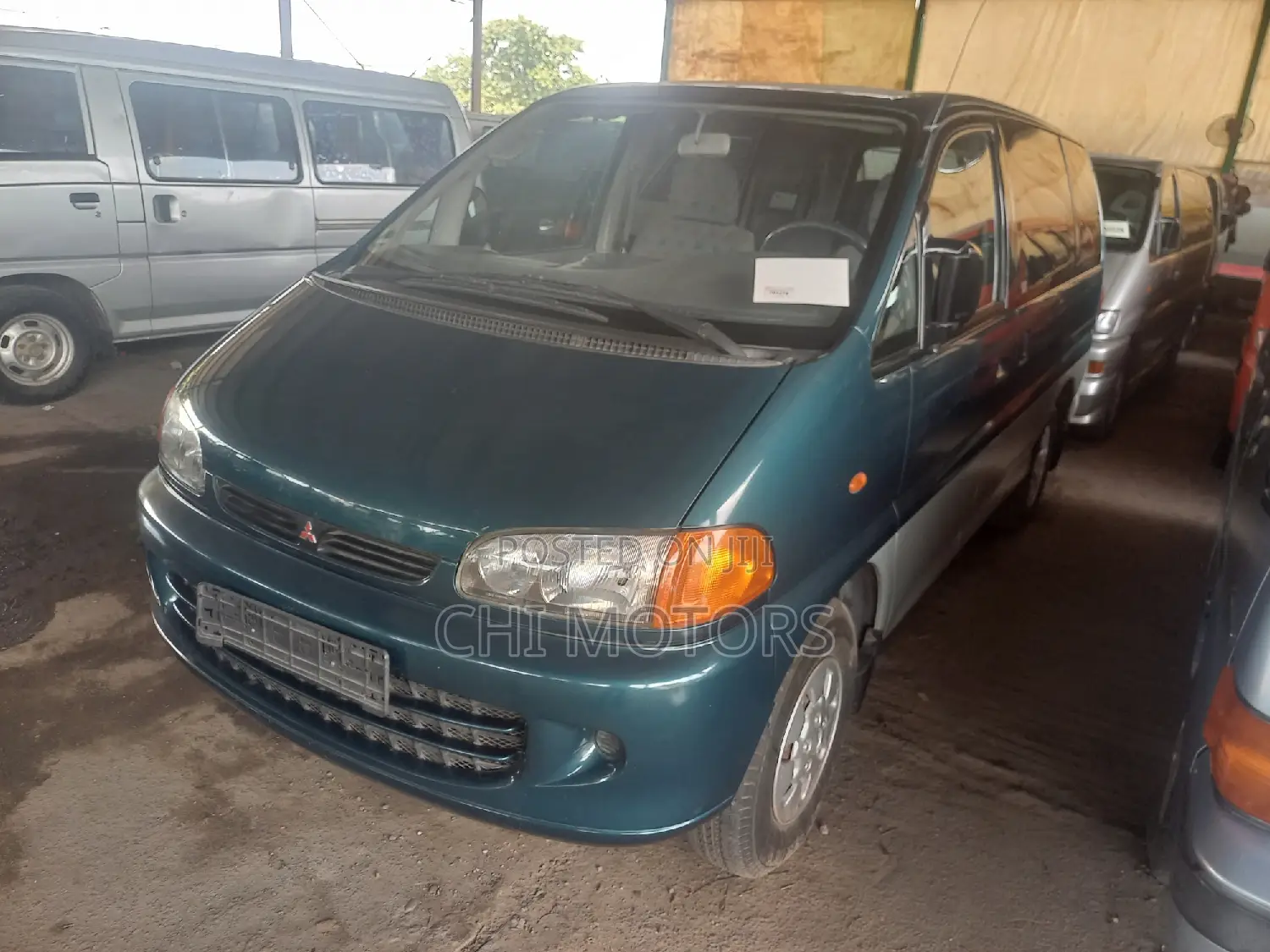 Mitsubishi Space Gear 2005 Green