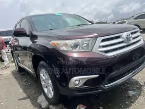 Toyota Highlander Limited 2012 Red