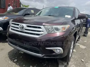 Toyota Highlander Limited 2012 Red